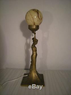 Ancienne lampe en bronze 1950 sculpture statue femme art deco vintage woman lamp