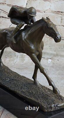 Art Déco Fonte Mâle Jockey Et Cheval Bronze Trophy Sculpture Figurine Figure