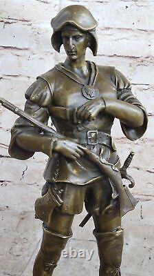Art Déco Mâle Guerrier Par Picault Superbe Qualité Bronze Sculpture Statue