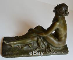 Beau bronze Art-Déco signé S. Bizard femme à l'oiseau