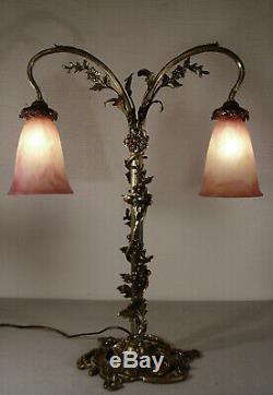 DAUM NANCY Lampe double art déco en bronze et tulipes nuagées 1920/1925