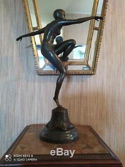 Danseuse Style Art Déco en Bronze Signée F. Paris