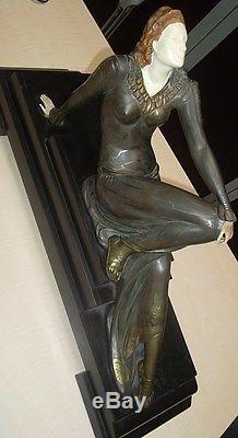 Femme déesse statue art deco chryséléphantine signé meneville