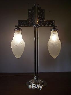 GRANDE LAMPE DOUBLE ART DECO EN BRONZE ET TULIPES DELATTE NANCY