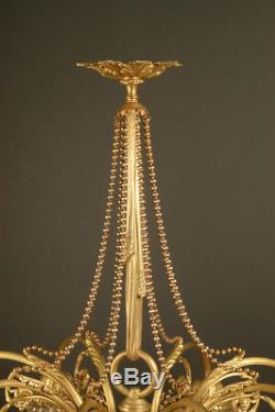 Grand Lustre Style Louis XVI En Bronze Doré Et Pampilles En Cristal Taillé