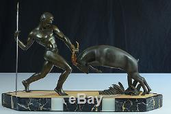 Grande Sculpture Chasseur Homme Antilope ZOLTAN KOVACS Art DECO pat. Bronze