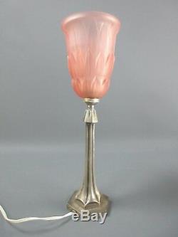 LAMPE ART DECO BRONZE ARGENTÉ ANCIEN TULIPE VERRE MOULÉ PRESSÉ ROSE H 36 cm