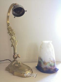 Lampe Art Deco / Art Nouveau En Bronze. Tulipe En Pate De Verre Signee Muller