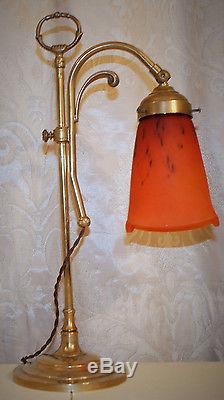 Lampe Art Deco / Art Nouveau. Tulipe Signee Schneider. Periode 1924 1933
