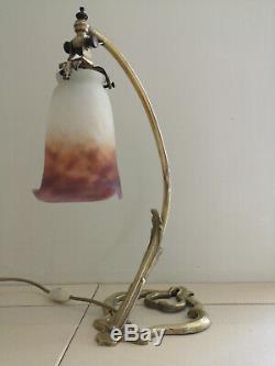Lampe Art Deco Coeur En Bronze. Tulipe En Pate De Verre Signee Muller Freres