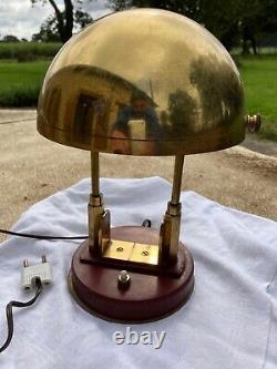 Lampe de BUREAU ART DECO MODERNISTE BAUHAUS métal doré et BRONZE ou laiton doré