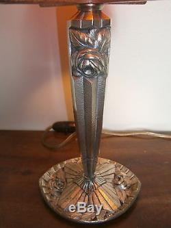 Lampe pied bronze et tulipe pate de verre signée daum nancy