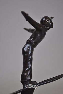 Le saut à ski Mascotte, bouchon de radiateur en bronze art déco