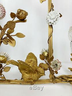 Lustre Époque Art Déco En Bronze Doré À Décor D'oiseaux Et Fleurs En Porcelaine