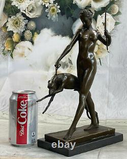 Nu Art Déco Bronze Statue Original Bronze Diana The Chasseresse Avec Chiens Art