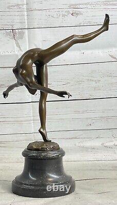 Original Art Déco Chair Talented Gymnaste Bronze Sculpture Main Figurine