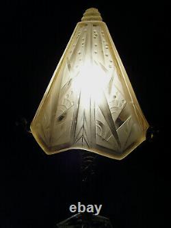P. Maynadier Et Muller Lampe Art Déco Bronze Nickelé & Obus En Verre Pressé 1930
