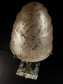 P. Maynadier Grande Lampe Art Déco En Bronze Nickelé & Obus En Verre Pressé 1930