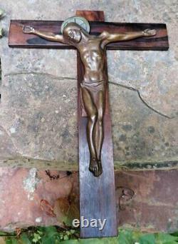 Précieux Crucifix Moderniste 1930 signé Bronze/Ebène de Macassar Art Deco