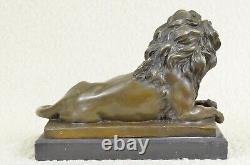 Signée Barye Africain Mâle Roi Lion De Jungle au Repos Bronze Sculpture Art Déco