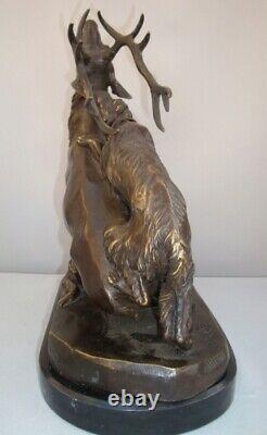 Statue Cerf Chien Chasse Animalier Style Art Deco Bronze massif Signe