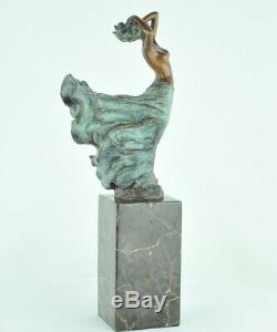 Statue Danseuse Nue Style Art Deco Style Art Nouveau Bronze massif