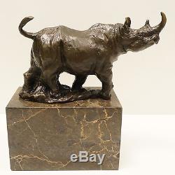 Statue Sculpture Rhinoceros Animalier Style Art Deco Bronze Signe