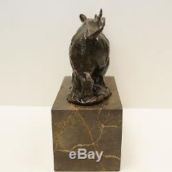 Statue Sculpture Rhinoceros Animalier Style Art Deco Bronze Signe