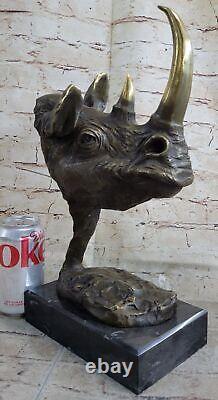 Statue Sculpture Rhinocéros Faune Art Déco Style Art Nouveau Style Bronze Décor
