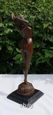 Statue en bronze Nue Le reveil Pin-up Sexy Style Art Deco Style Art Nouveau Bron