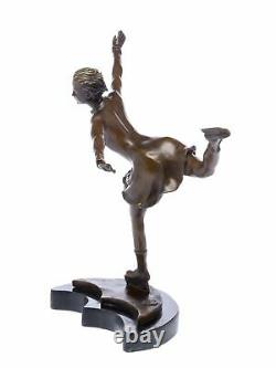 Statuette de patineuse artistique d´après Ferdinand Preiss style Art déco